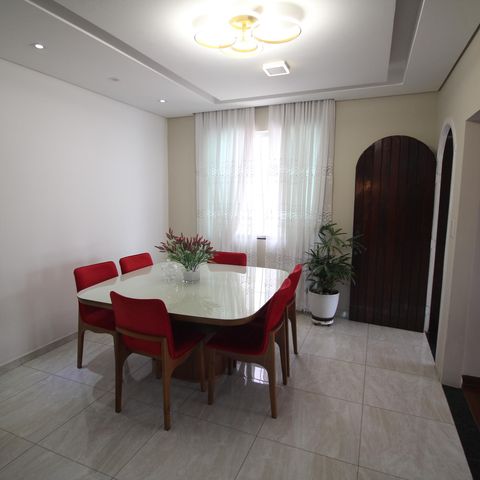 Casa à venda com 420m², 3 quartos e 5 vagasCopa