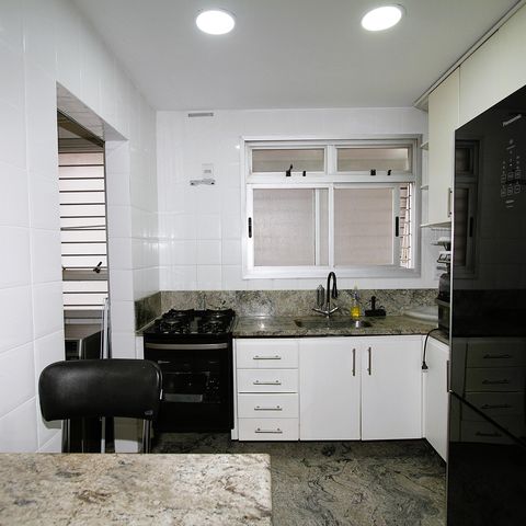 Apartamento à venda com 82m², 3 quartos e 2 vagasCozinha