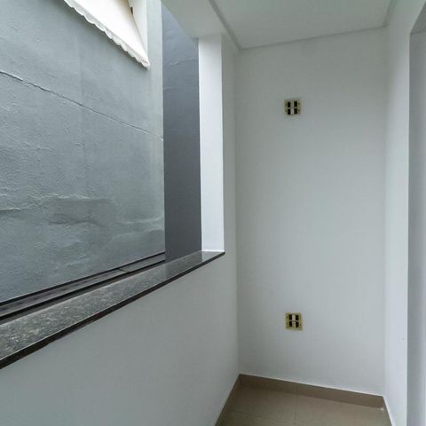 Apartamento à venda com 80m², 3 quartos e 1 vaga Apartamento à venda com 80m², 3 quartos e 1 vagaVaranda