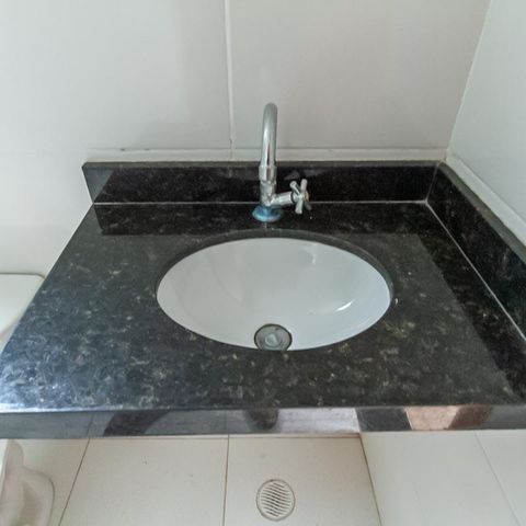 Apartamento à venda com 80m², 3 quartos e 1 vaga Apartamento à venda com 80m², 3 quartos e 1 vagaBanheiro da Suíte