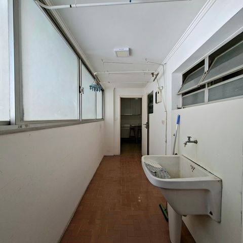 Apartamento à venda com 105m², 3 quartos e 1 vagaÁrea de Serviço