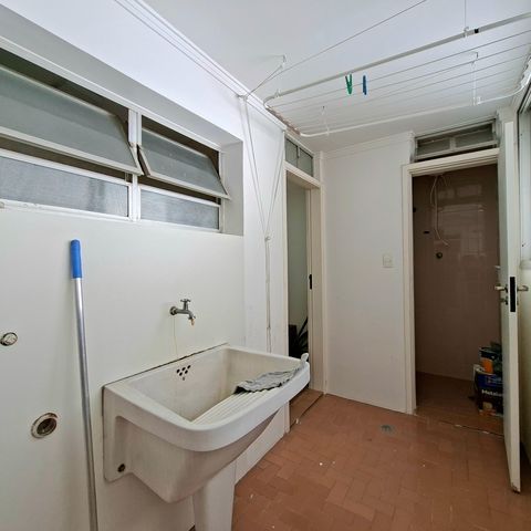 Apartamento à venda com 105m², 3 quartos e 1 vagaÁrea de Serviço