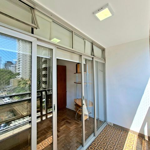 Apartamento à venda com 105m², 3 quartos e 1 vagaVaranda