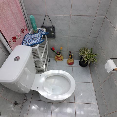 Casa de condomínio à venda com 90m², 2 quartos e 2 vagasBanheiro Social 2