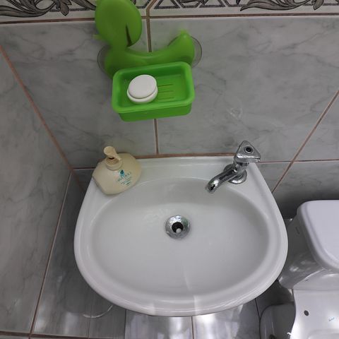 Casa de condomínio à venda com 90m², 2 quartos e 2 vagasBanheiro Social 2