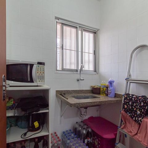 Casa à venda com 312m², 4 quartos e 8 vagas Casa à venda com 312m², 4 quartos e 8 vagasCopa