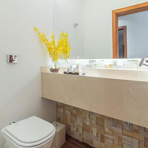 Casa à venda com 312m², 4 quartos e 8 vagas Casa à venda com 312m², 4 quartos e 8 vagasLavabo
