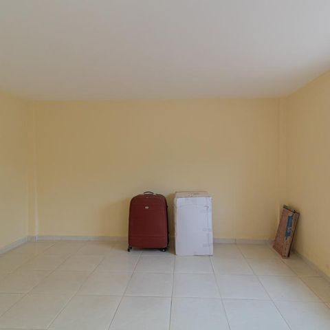 Casa à venda com 312m², 4 quartos e 8 vagas Casa à venda com 312m², 4 quartos e 8 vagasQuarto da Edícula