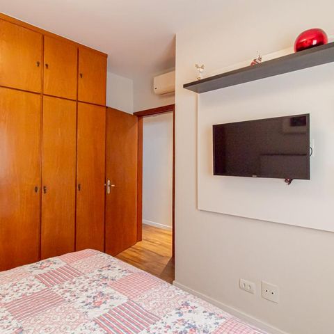 Casa à venda com 312m², 4 quartos e 8 vagas Casa à venda com 312m², 4 quartos e 8 vagasQuarto 2