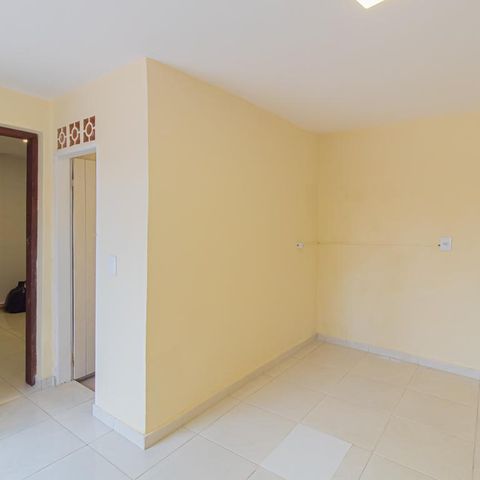 Casa à venda com 312m², 4 quartos e 8 vagas Casa à venda com 312m², 4 quartos e 8 vagasQuarto da Edícula