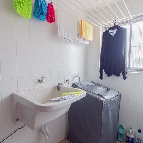 Casa à venda com 312m², 4 quartos e 8 vagas Casa à venda com 312m², 4 quartos e 8 vagasÁrea de Serviço