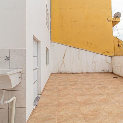 Casa à venda com 312m², 4 quartos e 8 vagas Casa à venda com 312m², 4 quartos e 8 vagasQuintal