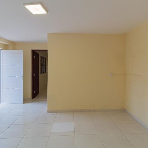 Casa à venda com 312m², 4 quartos e 8 vagas Casa à venda com 312m², 4 quartos e 8 vagasQuarto da Edícula