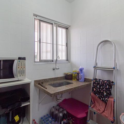 Casa à venda com 312m², 4 quartos e 8 vagas Casa à venda com 312m², 4 quartos e 8 vagasCopa