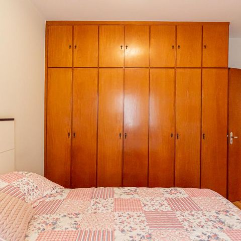Casa à venda com 312m², 4 quartos e 8 vagas Casa à venda com 312m², 4 quartos e 8 vagasQuarto 2