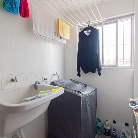 Casa à venda com 312m², 4 quartos e 8 vagas Casa à venda com 312m², 4 quartos e 8 vagasÁrea de Serviço