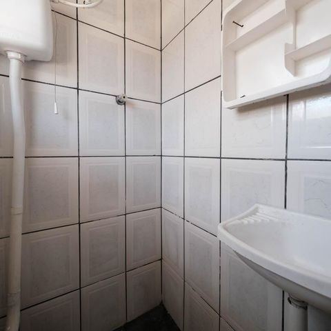 Casa à venda com 75m², 2 quartos e sem vagaBanheiro da Suíte