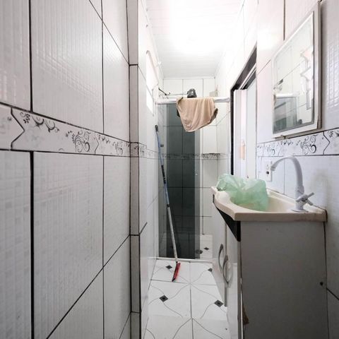 Casa à venda com 75m², 2 quartos e sem vagaBanheiro Social