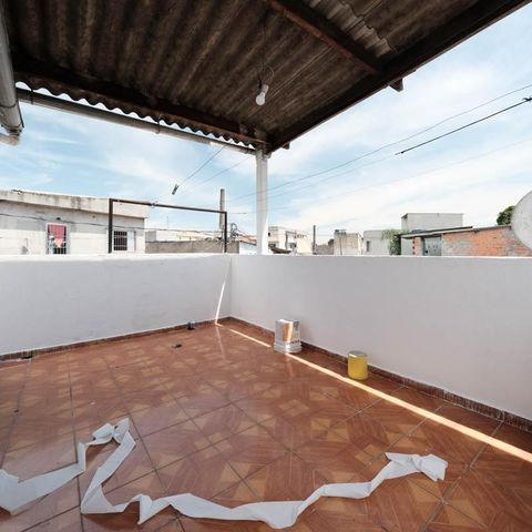 Casa à venda com 75m², 2 quartos e sem vagaÁrea de Serviço