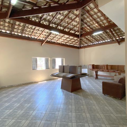 Casa para alugar com 360m², 3 quartos e 2 vagasVaranda 