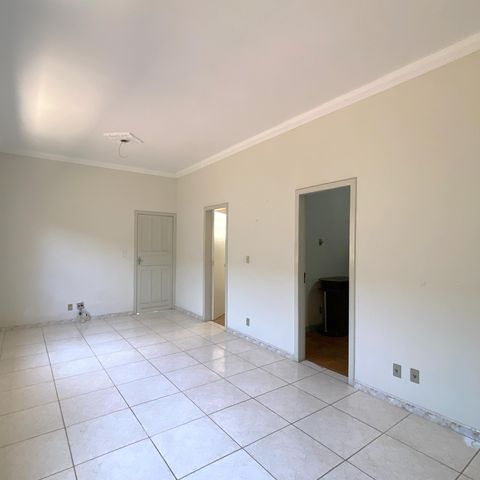 Casa para alugar com 360m², 3 quartos e 2 vagasSala
