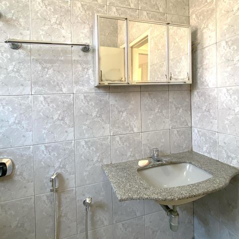 Casa para alugar com 360m², 3 quartos e 2 vagasBanheiro Social