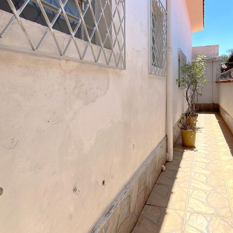Casa para alugar com 360m², 3 quartos e 2 vagasCorredor lateral