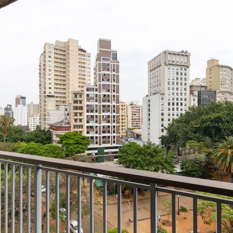 Studio para alugar com 44m², 1 quarto e sem vaga Studio para alugar com 44m², 1 quarto e sem vagaVaranda
