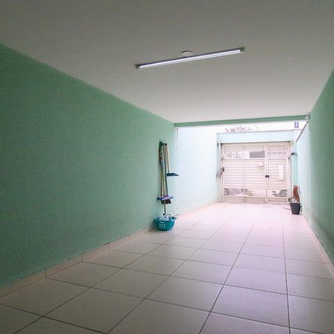 Casa à venda com 117m², 3 quartos e 3 vagas Casa à venda com 117m², 3 quartos e 3 vagasCozinha