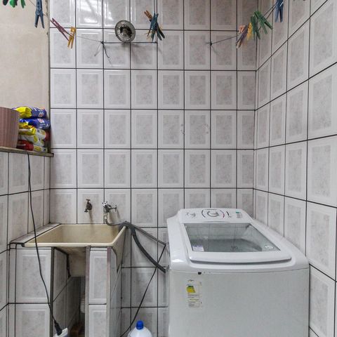 Casa à venda com 88m², 2 quartos e 1 vaga Casa à venda com 88m², 2 quartos e 1 vagaÁrea de Serviço