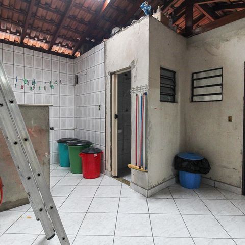 Casa à venda com 88m², 2 quartos e 1 vaga Casa à venda com 88m², 2 quartos e 1 vagaÁrea de Serviço