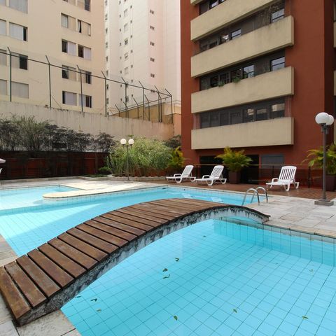 Apartamento à venda com 120m², 3 quartos e 2 vagasÁrea Comum - Piscina