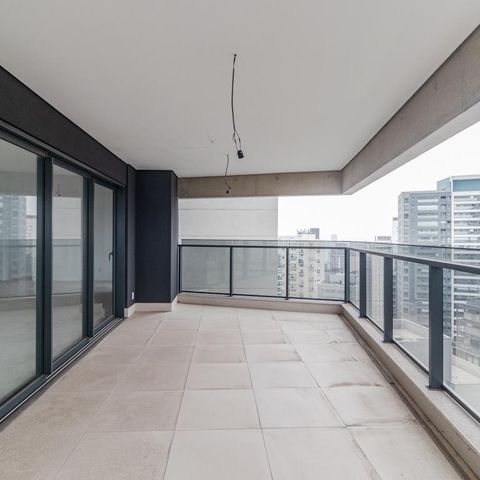 Apartamento à venda com 191m², 3 quartos e 3 vagasVaranda