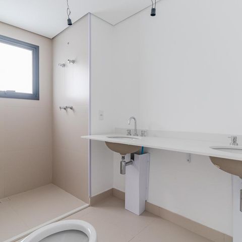 Apartamento à venda com 191m², 3 quartos e 3 vagasBanheiro da Suíte 1