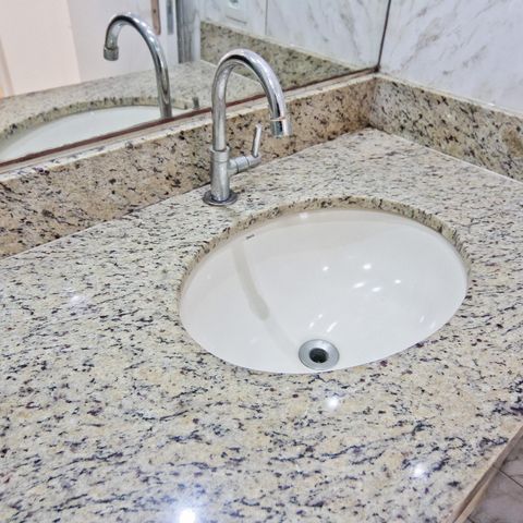 Apartamento à venda com 55m², 2 quartos e 1 vaga Apartamento à venda com 55m², 2 quartos e 1 vagaBanheiro Social
