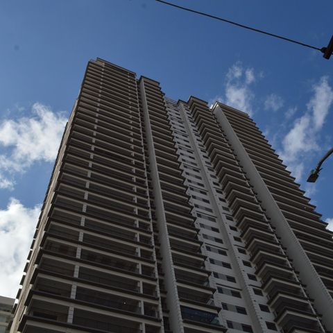 Apartamento à venda com 75m², 2 quartos e 1 vagaFachada