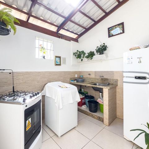 Casa à venda com 247m², 3 quartos e 2 vagas Casa à venda com 247m², 3 quartos e 2 vagasÁrea de Serviço Casa 02