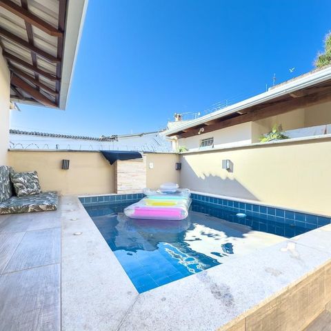 Casa à venda com 247m², 3 quartos e 2 vagas Casa à venda com 247m², 3 quartos e 2 vagasPiscina