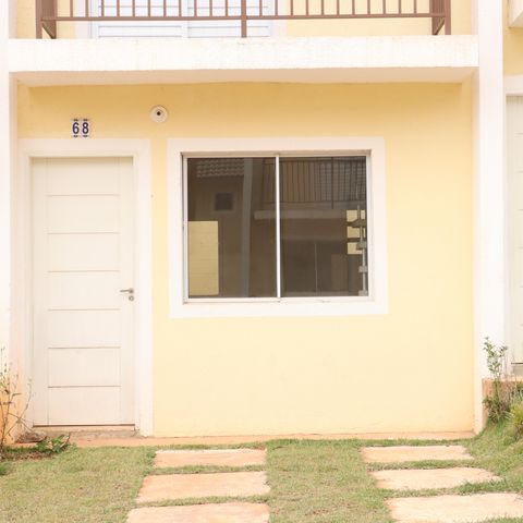 Casa de condomínio para alugar com 80m², 2 quartos e 1 vagaFachada