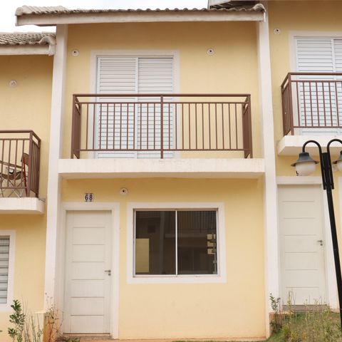 Casa de condomínio para alugar com 80m², 2 quartos e 1 vagaFachada