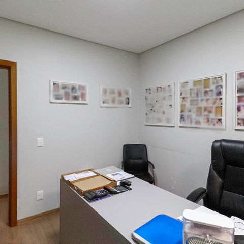 Casa à venda com 260m², 3 quartos e 2 vagas Casa à venda com 260m², 3 quartos e 2 vagasQuarto 2