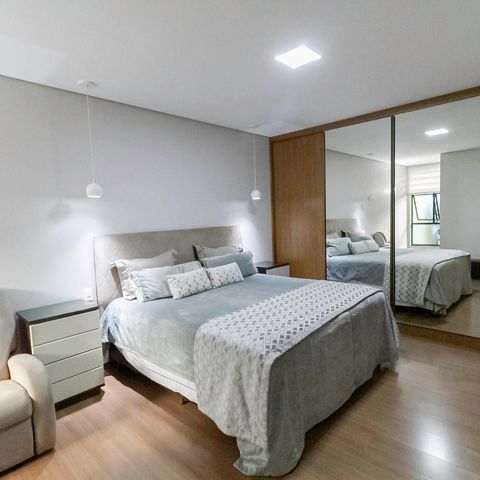 Casa à venda com 260m², 3 quartos e 2 vagas Casa à venda com 260m², 3 quartos e 2 vagasSuíte