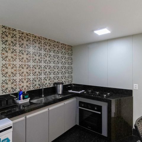 Casa à venda com 260m², 3 quartos e 2 vagas Casa à venda com 260m², 3 quartos e 2 vagasCozinha externa