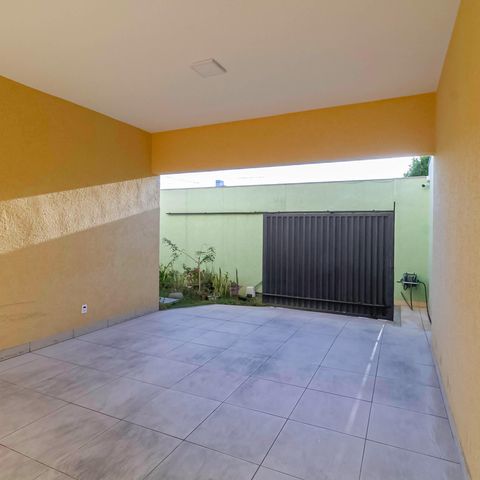Casa à venda com 260m², 3 quartos e 2 vagas Casa à venda com 260m², 3 quartos e 2 vagasGaragem