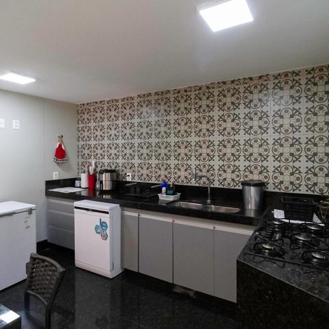 Casa à venda com 260m², 3 quartos e 2 vagas Casa à venda com 260m², 3 quartos e 2 vagasCozinha externa