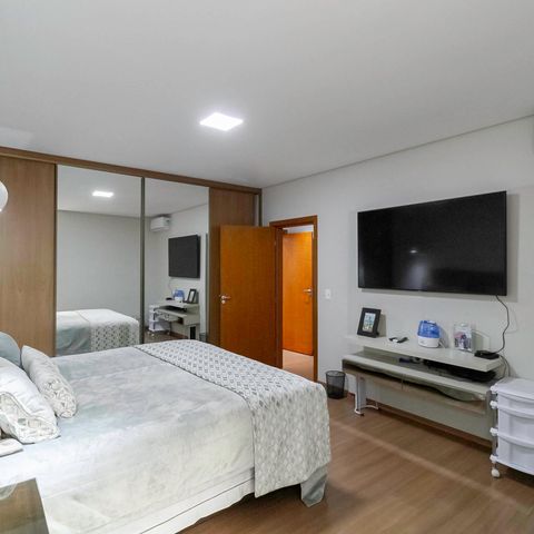 Casa à venda com 260m², 3 quartos e 2 vagas Casa à venda com 260m², 3 quartos e 2 vagasSuíte