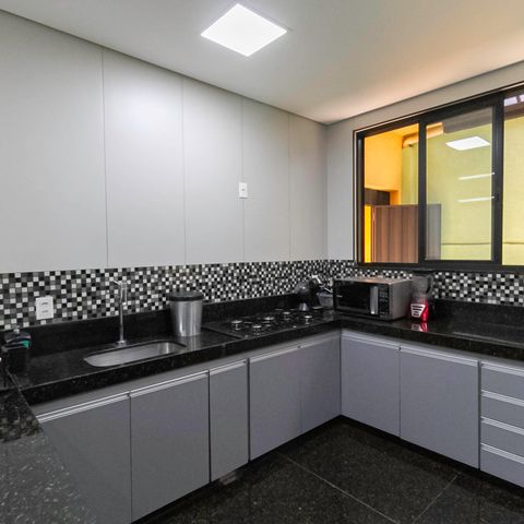 Casa à venda com 260m², 3 quartos e 2 vagas Casa à venda com 260m², 3 quartos e 2 vagasCozinha