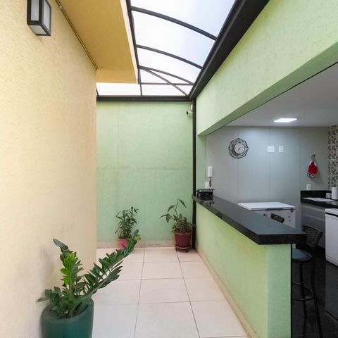 Casa à venda com 260m², 3 quartos e 2 vagas Casa à venda com 260m², 3 quartos e 2 vagasQuintal