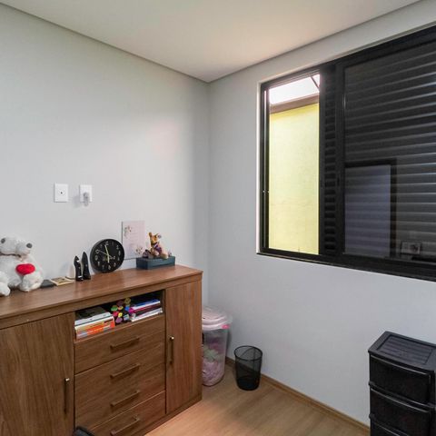 Casa à venda com 260m², 3 quartos e 2 vagas Casa à venda com 260m², 3 quartos e 2 vagasQuarto 1