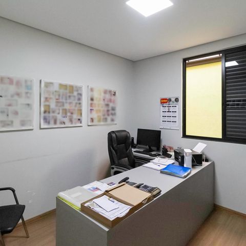 Casa à venda com 260m², 3 quartos e 2 vagas Casa à venda com 260m², 3 quartos e 2 vagasQuarto 2
